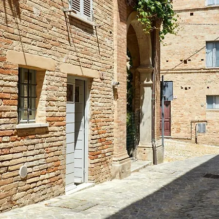 Relax & Peace In The Historic Center By Host Hero Lapedona