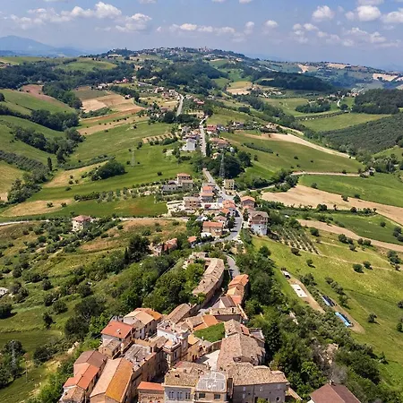 Casa vacanze Relax & Peace In The Historic Center By Host Hero Lapedona